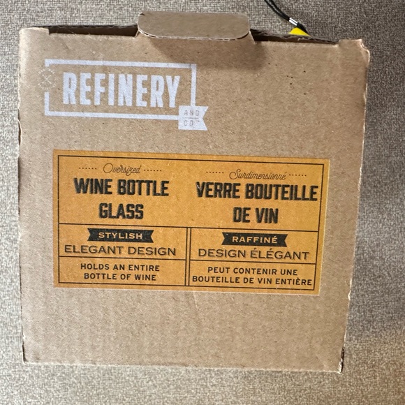 Refinery oversized Wine Bottle Glass NIB 25 oz wine glass gag novelty gift *NEW* - Picture 5 of 7